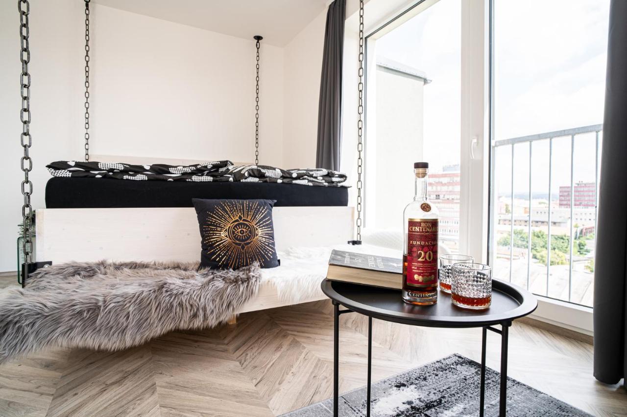 Appartement Zeppelin Studio With An Industrial View - Brno Extérieur photo